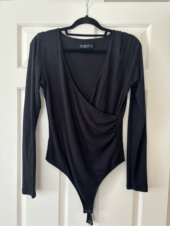 Abercrombie & Fitch Tops - Abercrombie & Fitch Black Long-Sleeve Wrap Bodysuit - Size L